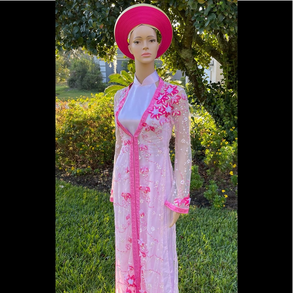 Pink Vietnamese Ao Dai